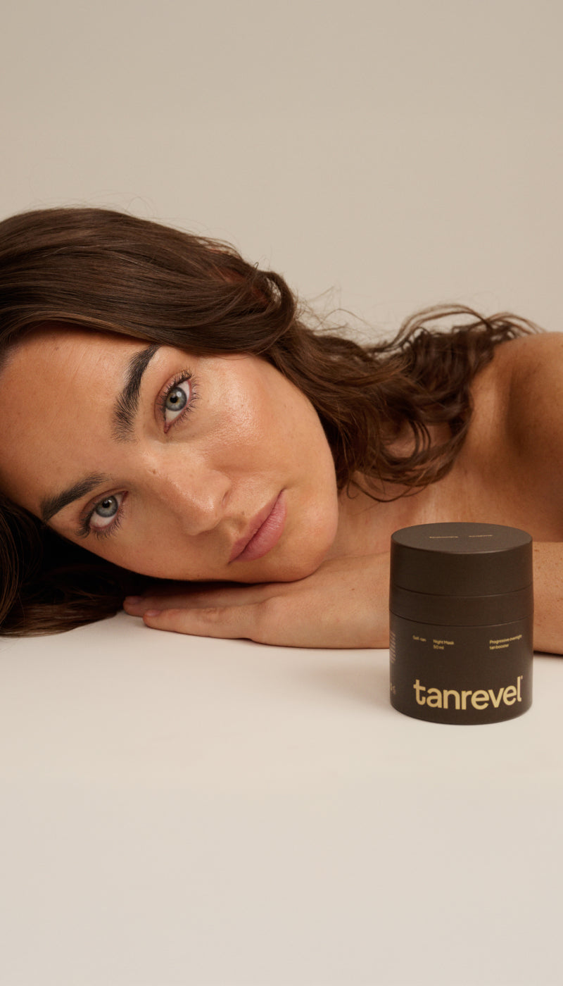 Tanrevel® Self Tan Night Mask –
Herää kosteutetulla,ruskettuneella lookilla. hero image